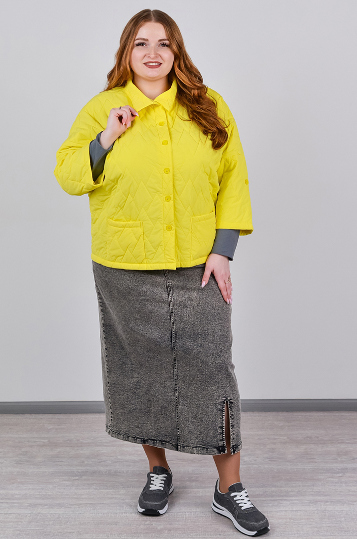 Куртка коротка зі стьобаною фактурою та з накладними кишенями великих розмірів