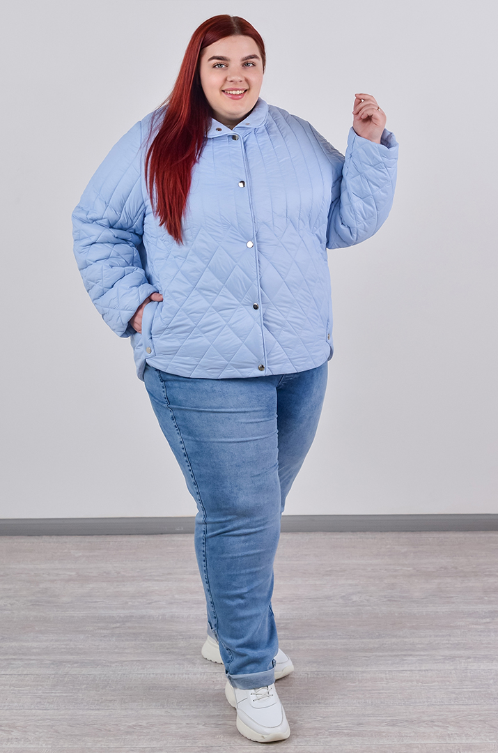 Куртка коротка однотонна з рельєфною стібкою великих розмірів
