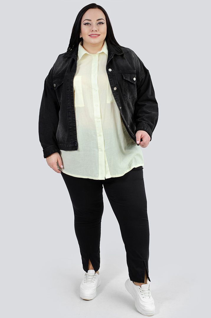 Стильна джинсова куртка великих розмірів