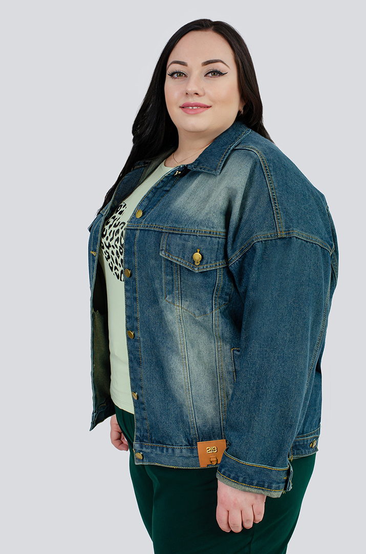 Стильна джинсова куртка великих розмірів