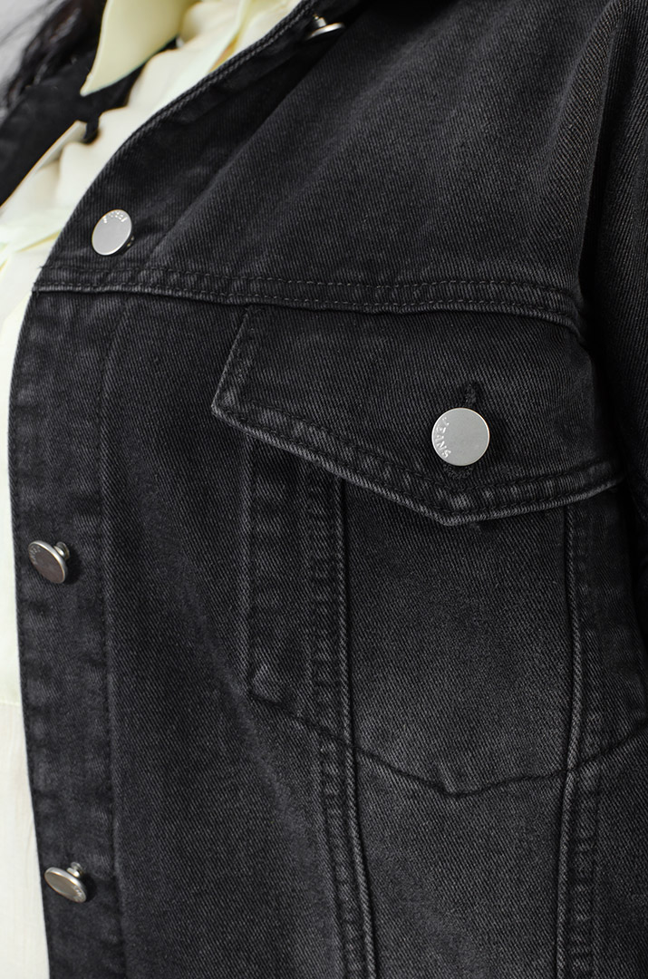 Стильна джинсова куртка великих розмірів