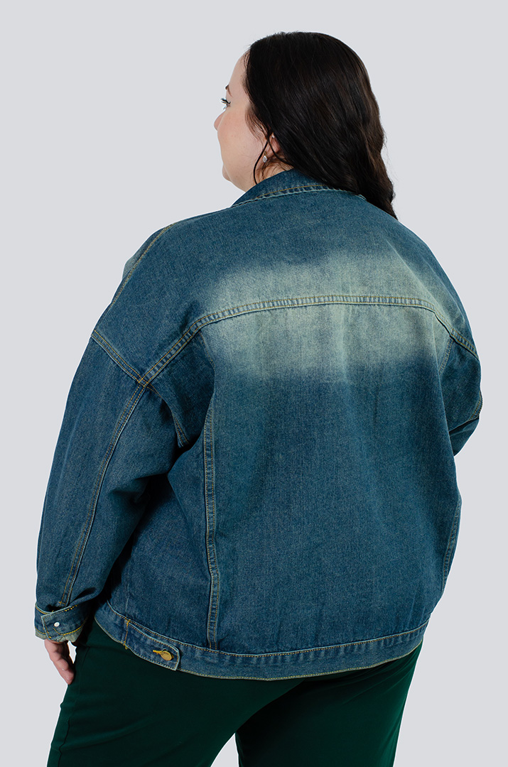 Стильна джинсова куртка великих розмірів