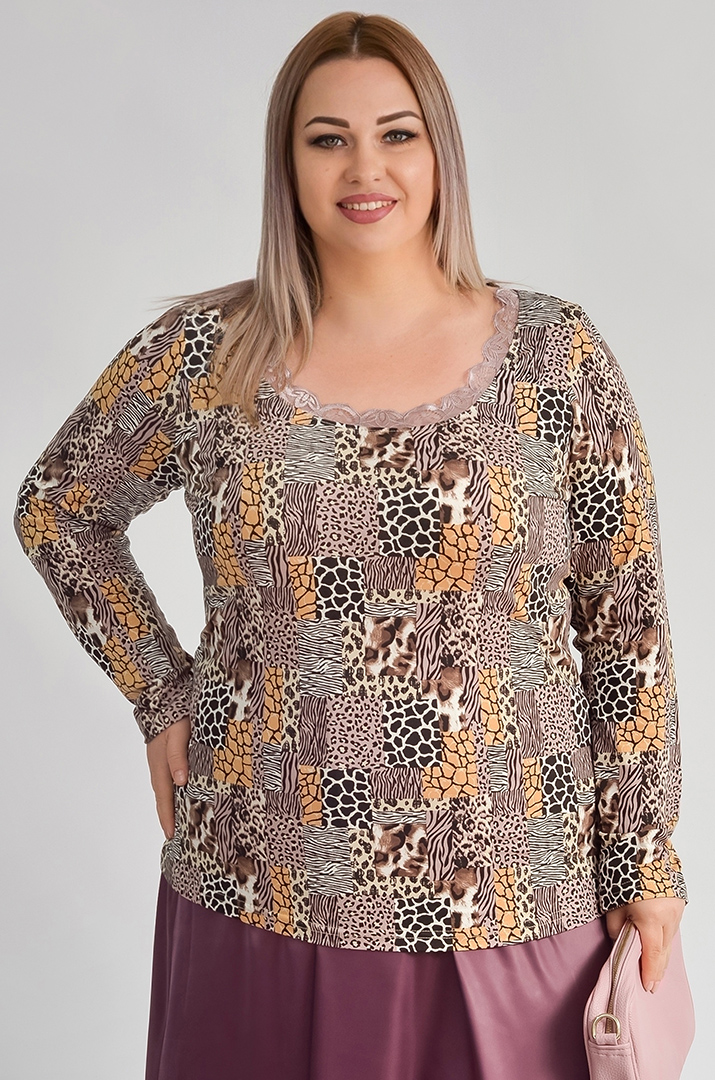 Трикотажний лонгслів із мереживним декором великих розмірів