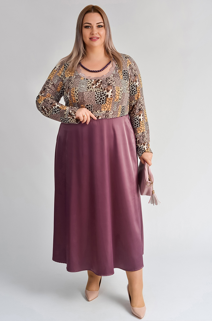 Трикотажний лонгслів із мереживним декором великих розмірів