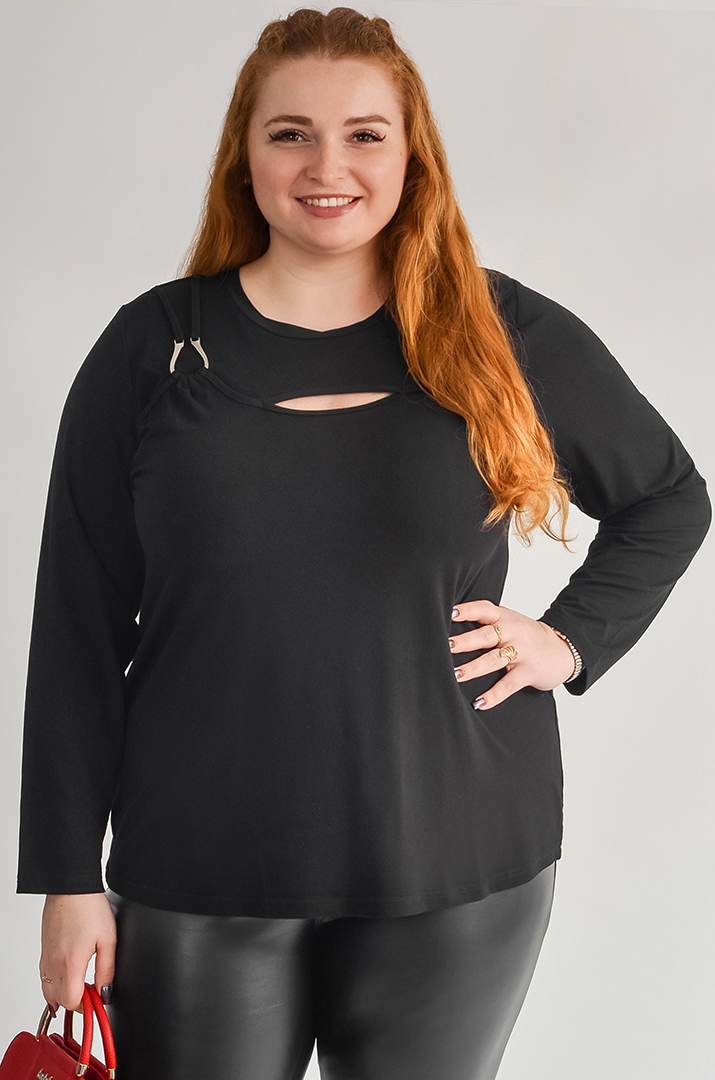 Блуза чорна спортивного стилю з декоративним вирізом великих розмірів