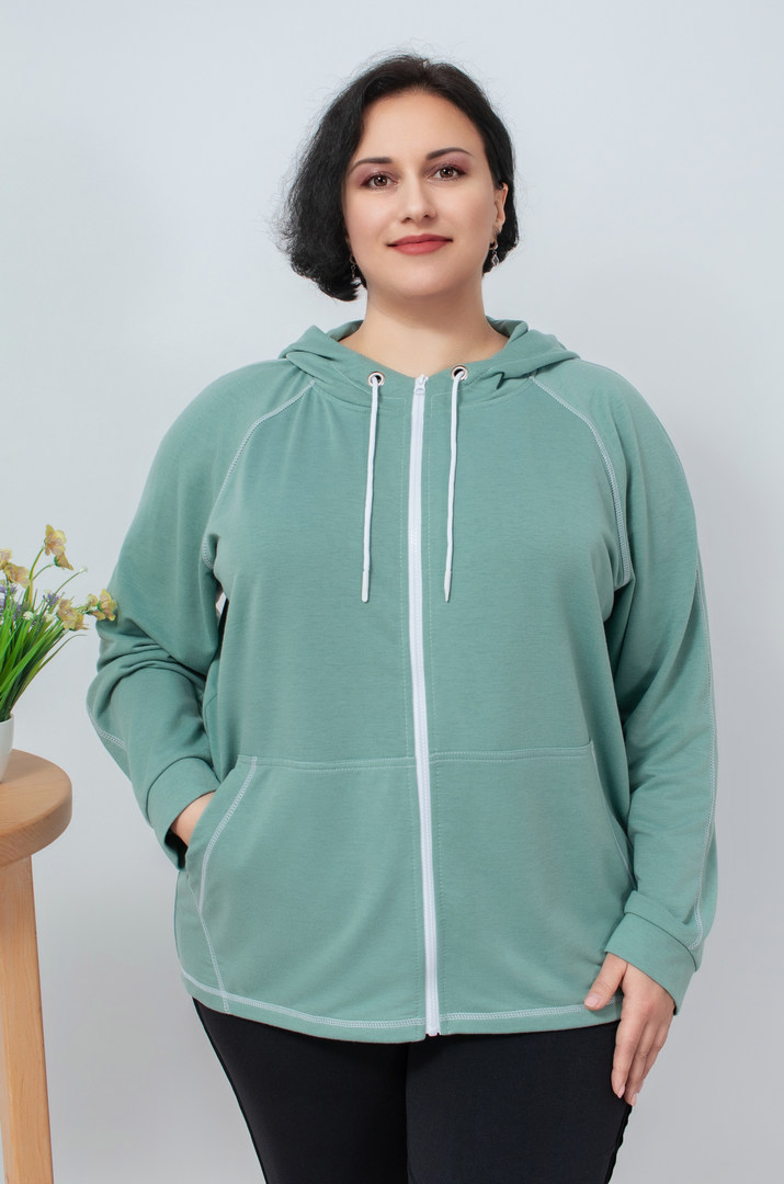 Яскрава всесезонна мастерка супер батал