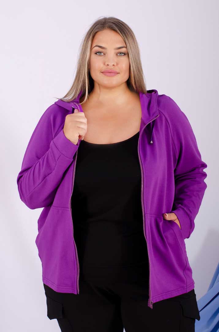 Яскрава всесезонна мастерка супер батал