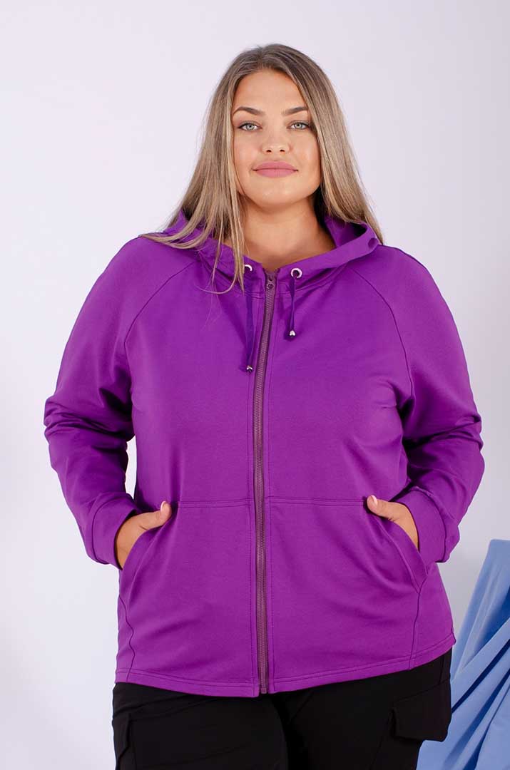 Яскрава всесезонна мастерка супер батал