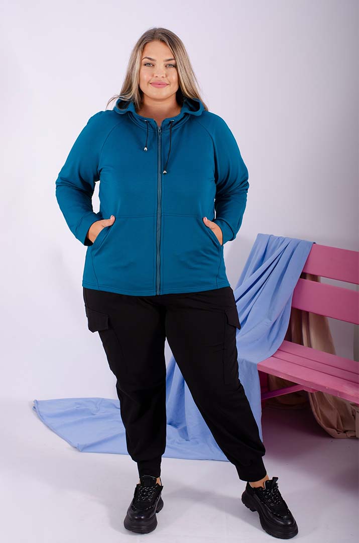 Яскрава всесезонна мастерка супер батал