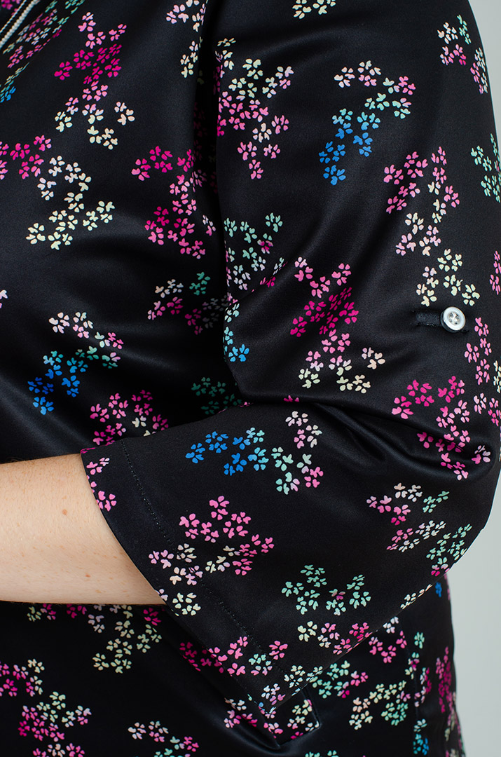 Яскрава мастерка в принт великих розмірів