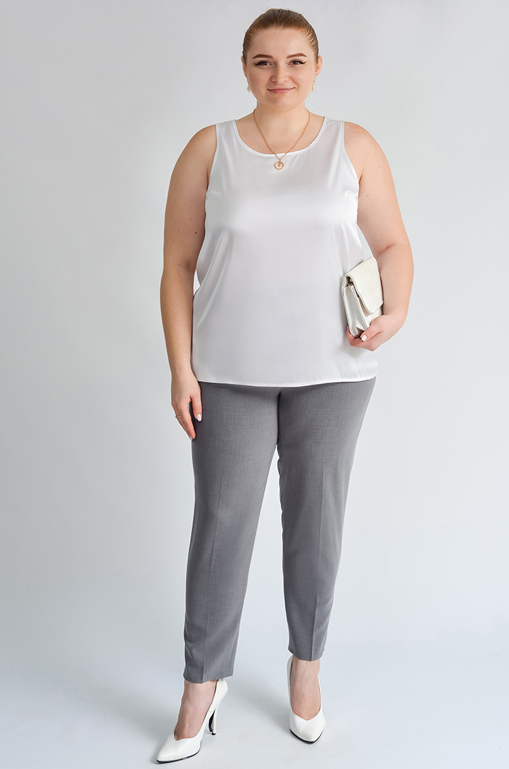 Майка атласная с широкими бретелями больших размеров