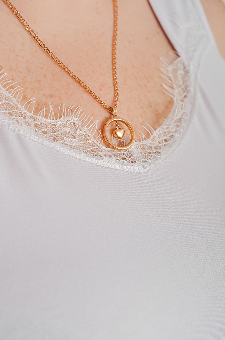 Майка біла з мереживом великих розмірів