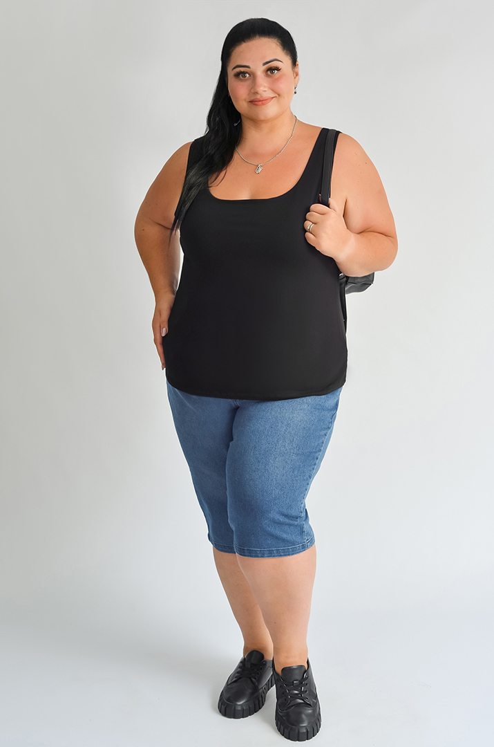 Майка короткая в разных цветах больших размеров