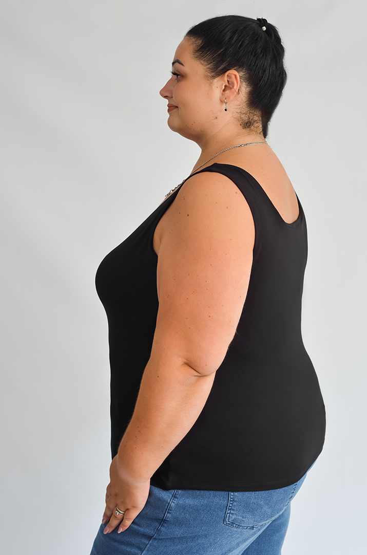 Майка короткая в разных цветах больших размеров