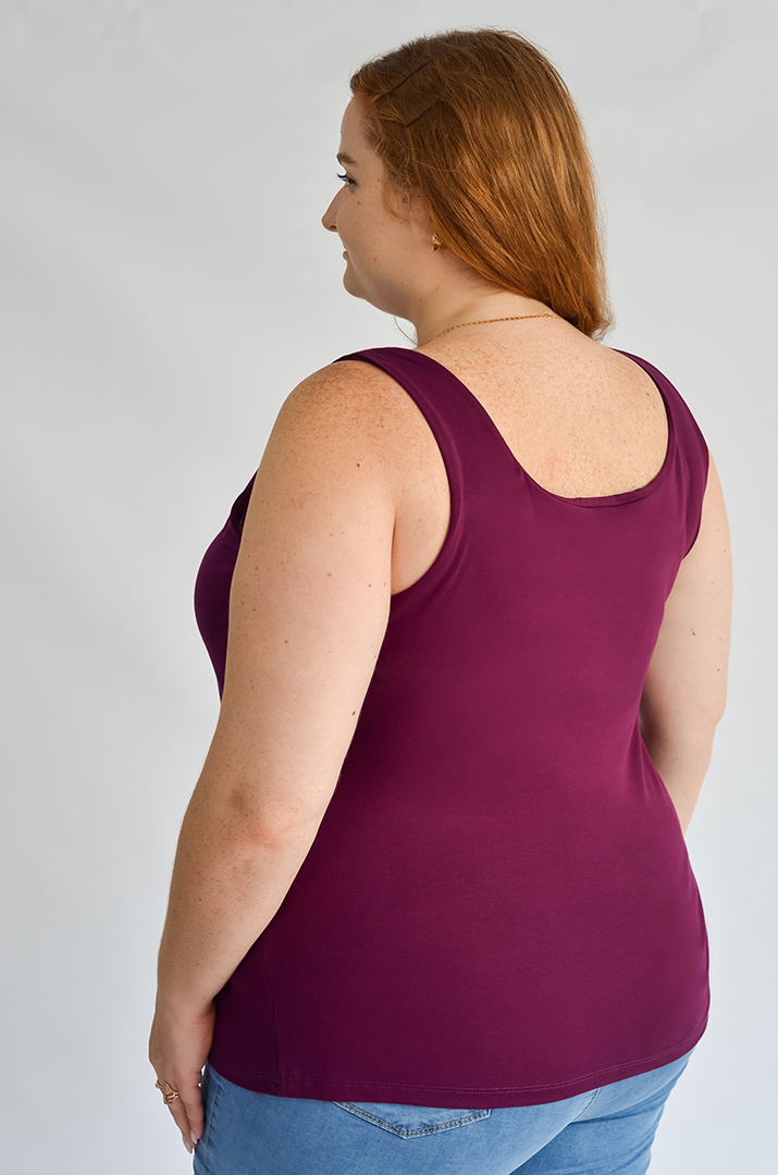 Майка короткая в разных цветах больших размеров