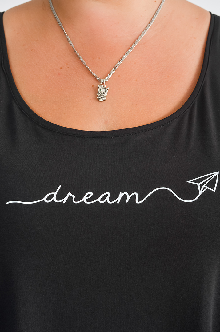 Майка короткая с надписью dream больших размеров