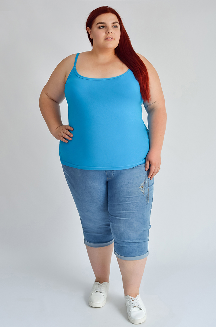 Майка коротка на тонких бретелях великих розмірів