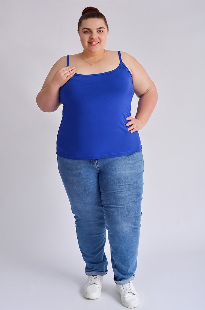 Майка коротка на тонких бретелях великих розмірів