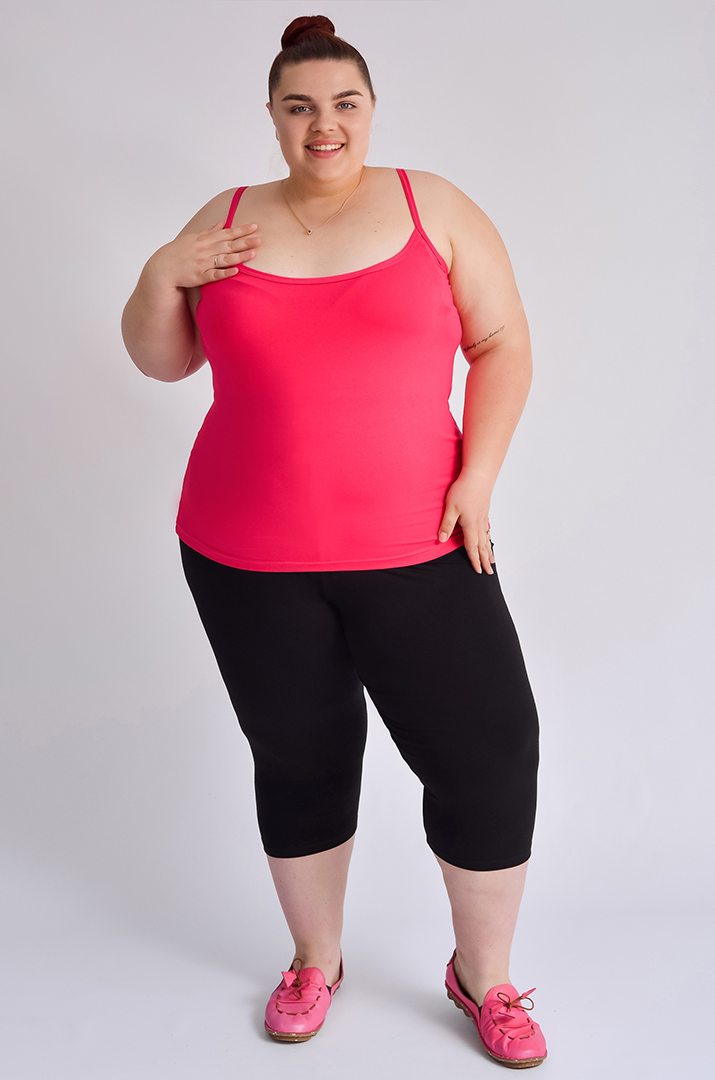 Майка коротка на тонких бретелях великих розмірів