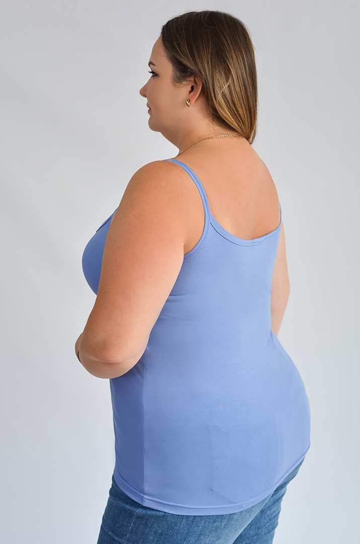 Майка коротка на тонких бретелях великих розмірів