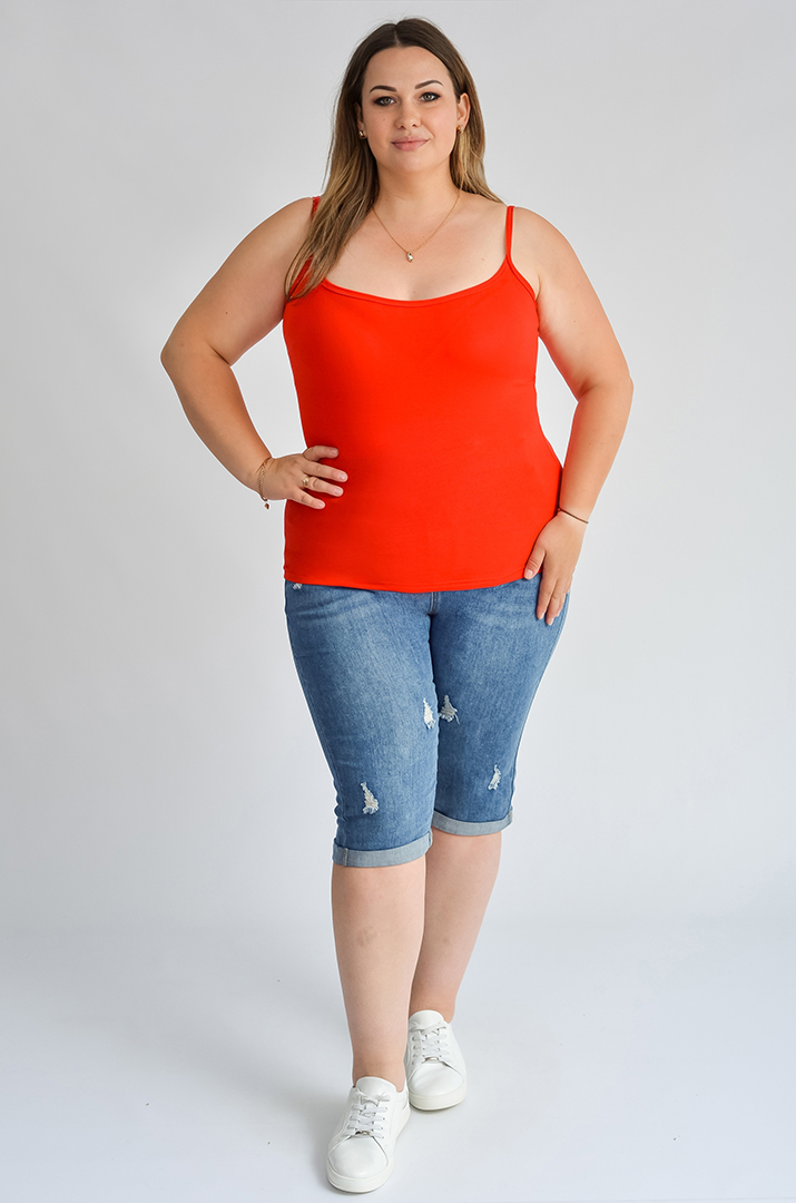 Майка коротка на тонких бретелях великих розмірів