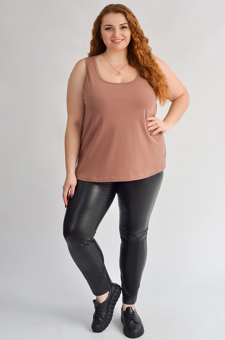 Однотонна базова майка великих розмірів