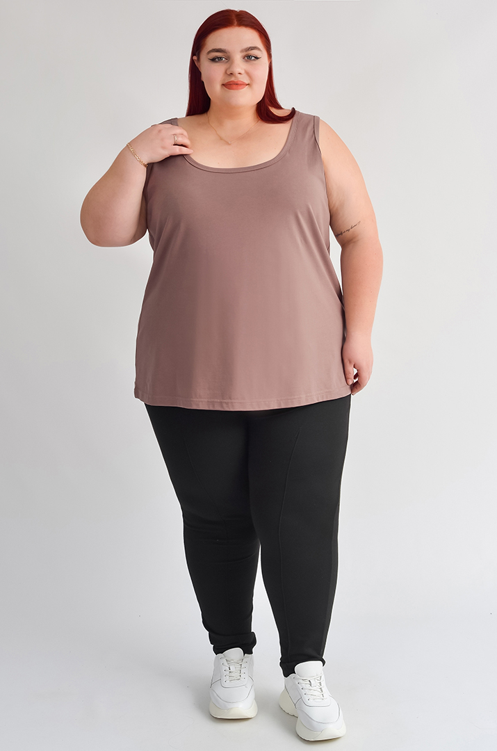 Однотонна базова майка великих розмірів