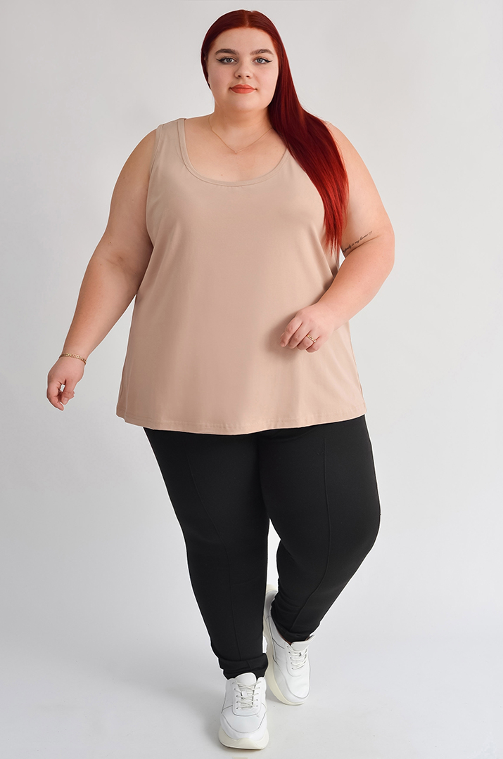 Однотонна базова майка великих розмірів