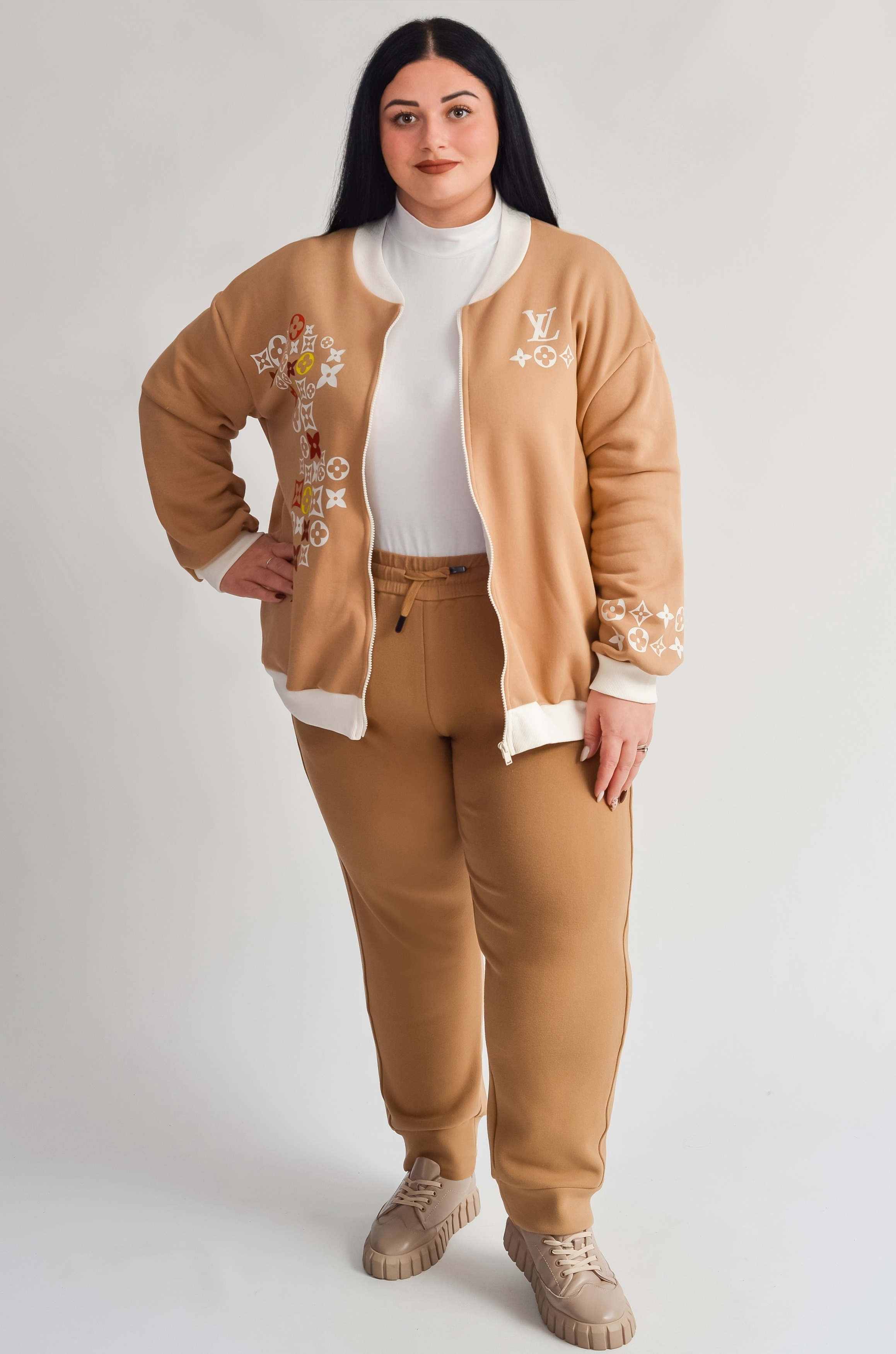 Тепла мастерка з флісової тринитки зі стильним принтом великих розмірів