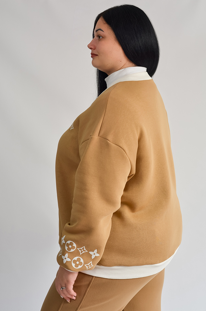 Тепла мастерка з флісової тринитки зі стильним принтом великих розмірів