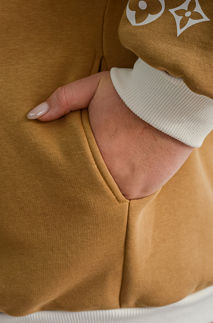 Тепла мастерка з флісової тринитки зі стильним принтом великих розмірів