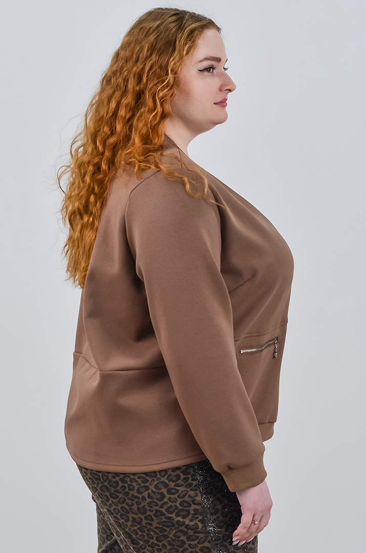 Стильна трикотажна мастерка з кишенями на блискавці великих розмірів