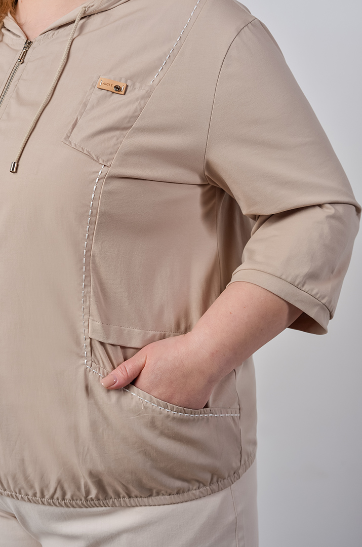 Мастерка однотонного цвета с белой строчкой больших размеров