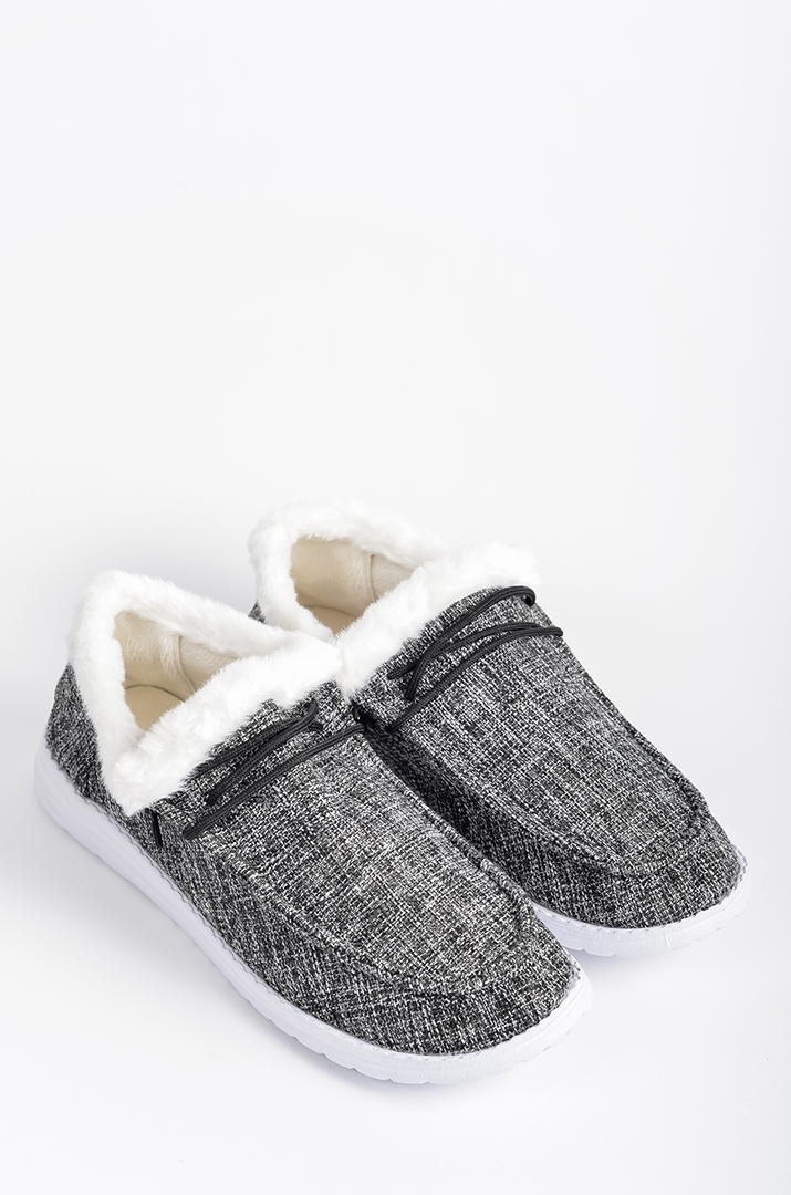 mokasyny_tekstylni_v_siro-chornomu_kolori_i_ekohutrom_velykyh_rozmiriv_45393_Pishna_Krasa Мокасини текстильні в сіро-чорному кольорі і екохутром великих розмірів