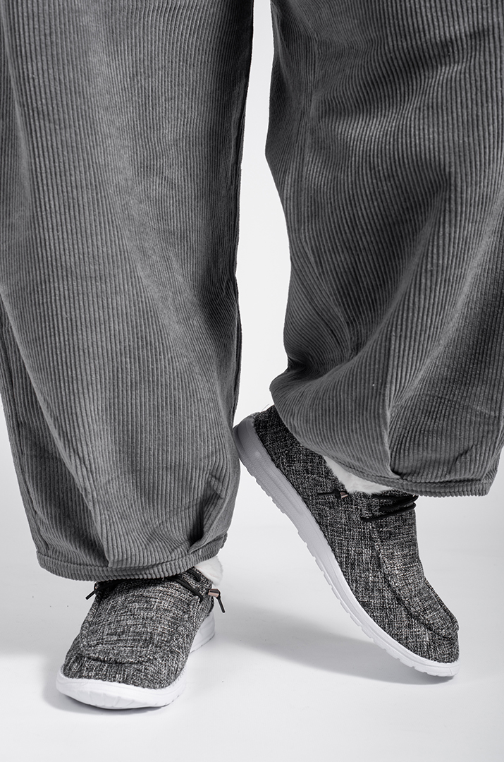 mokasyny_tekstylni_v_siro-chornomu_kolori_i_ekohutrom_velykyh_rozmiriv_45393_Pishna_Krasa Мокасини текстильні в сіро-чорному кольорі і екохутром великих розмірів