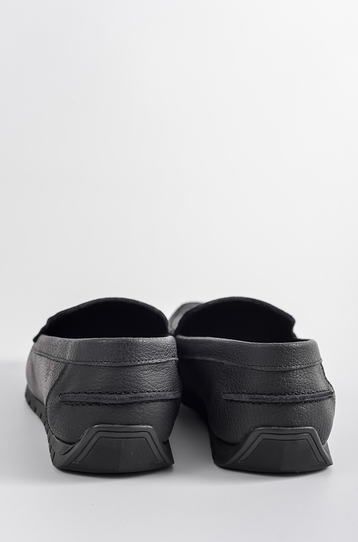 Елегантні чорні мокасини зі шкіри великих розмірів