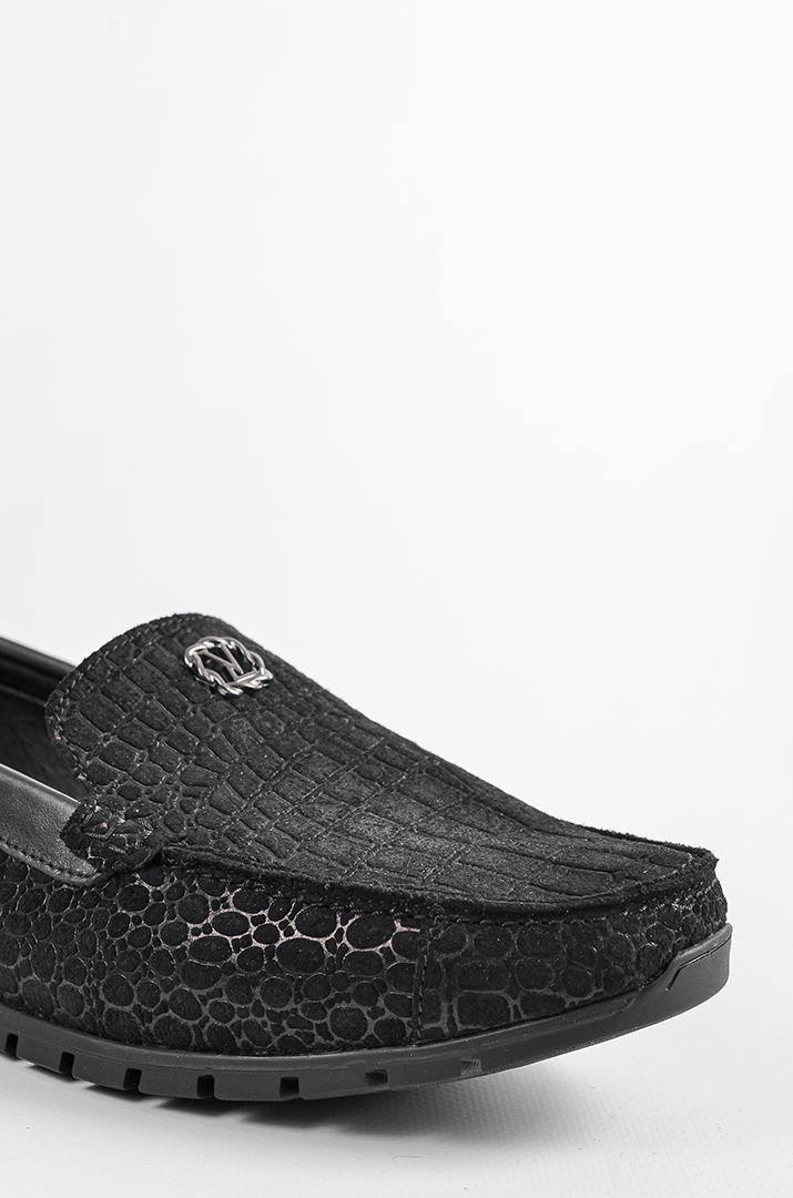 Мокасини в чорному кольорі з рельєфною текстурою великих розмірів