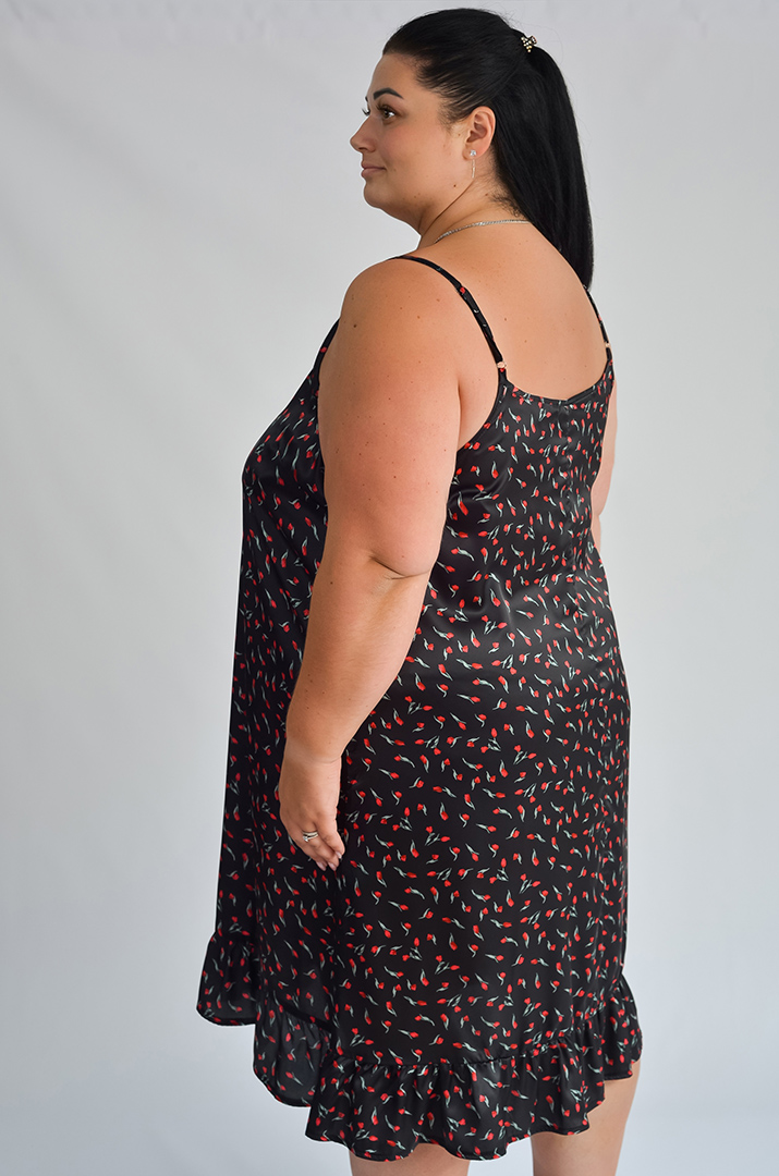 Шовкова нічна сорочка в різних принтах великих розмірів