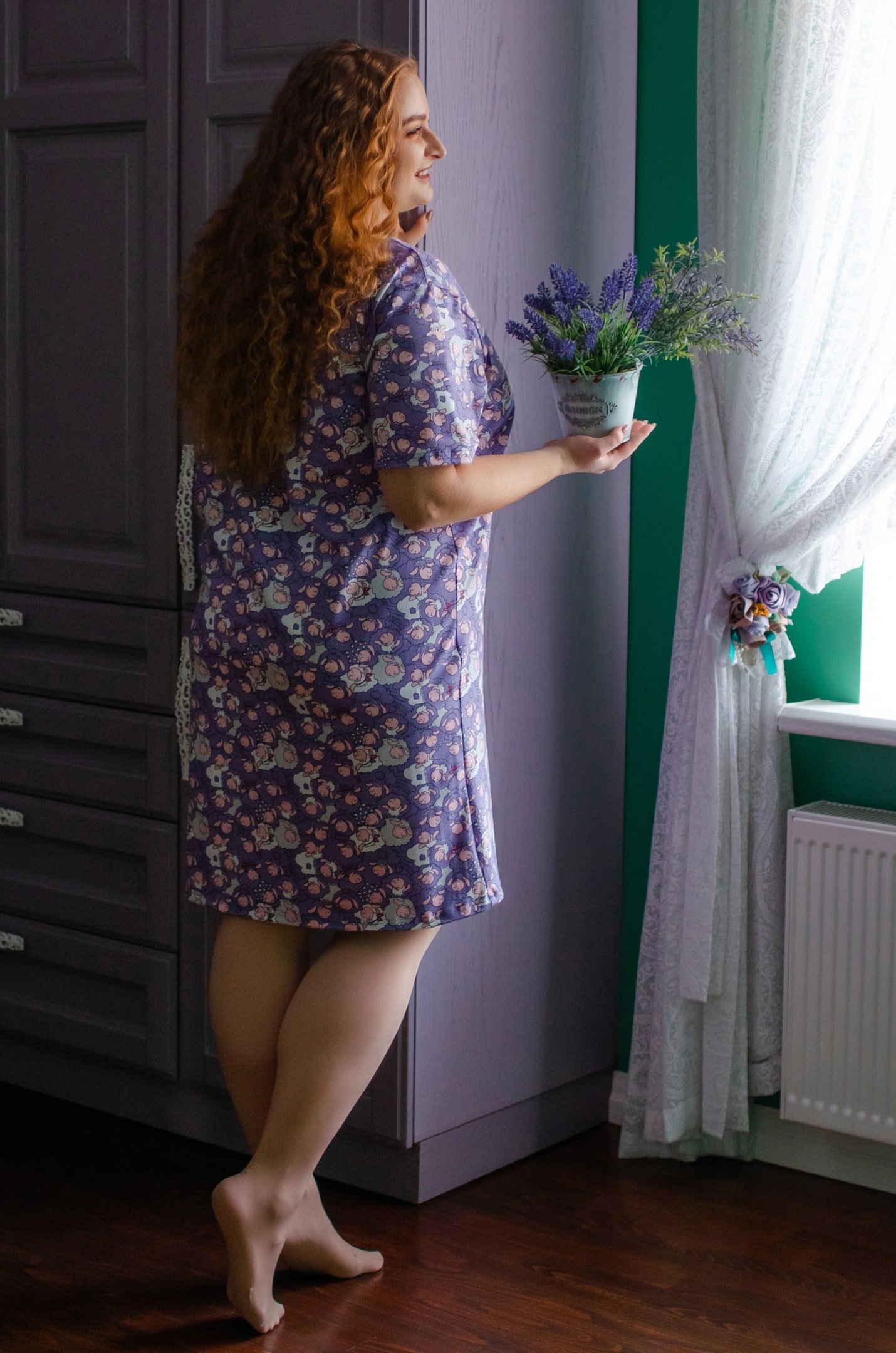 Нічна сорочка коротка в принт великих розмірів