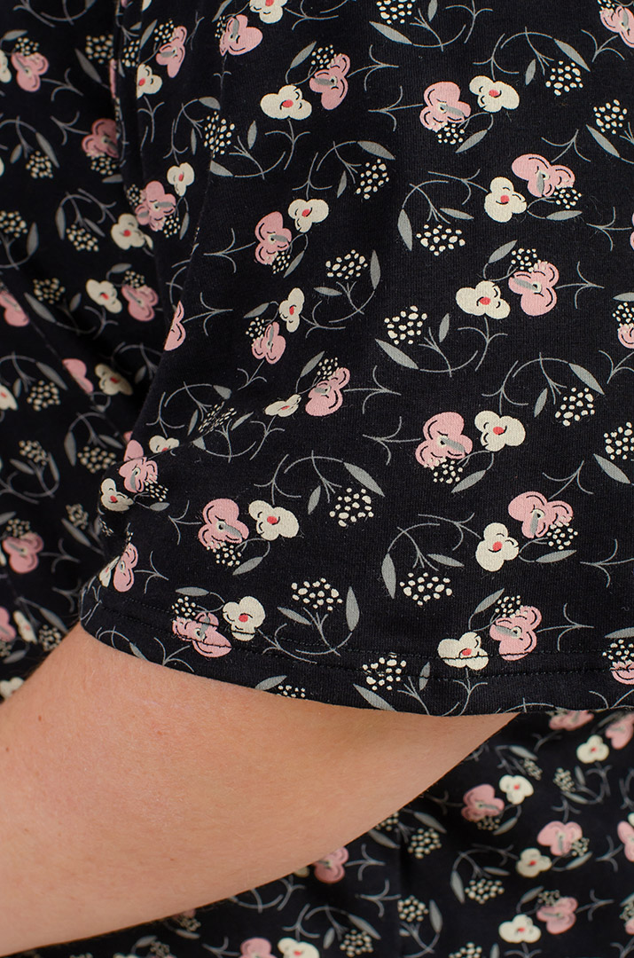 Нічна сорочка коротка в принт великих розмірів