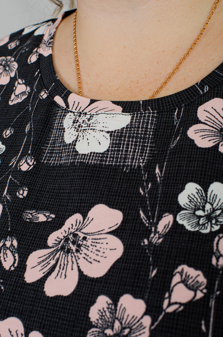 Нічна сорочка коротка в принт великих розмірів