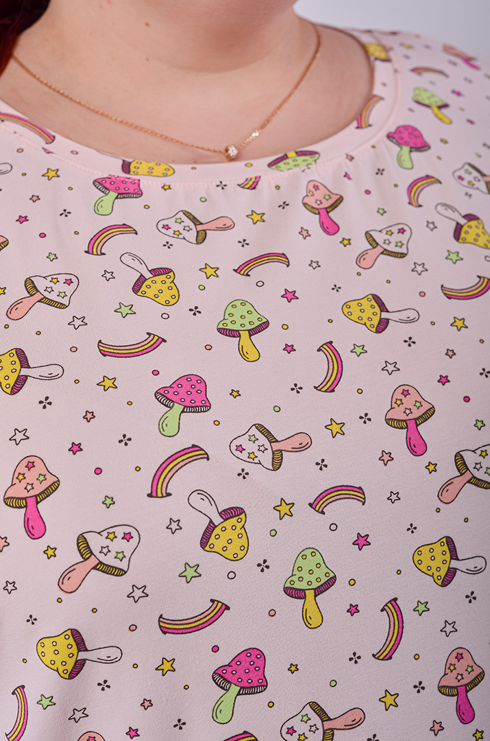 Нічна сорочка коротка в принт великих розмірів