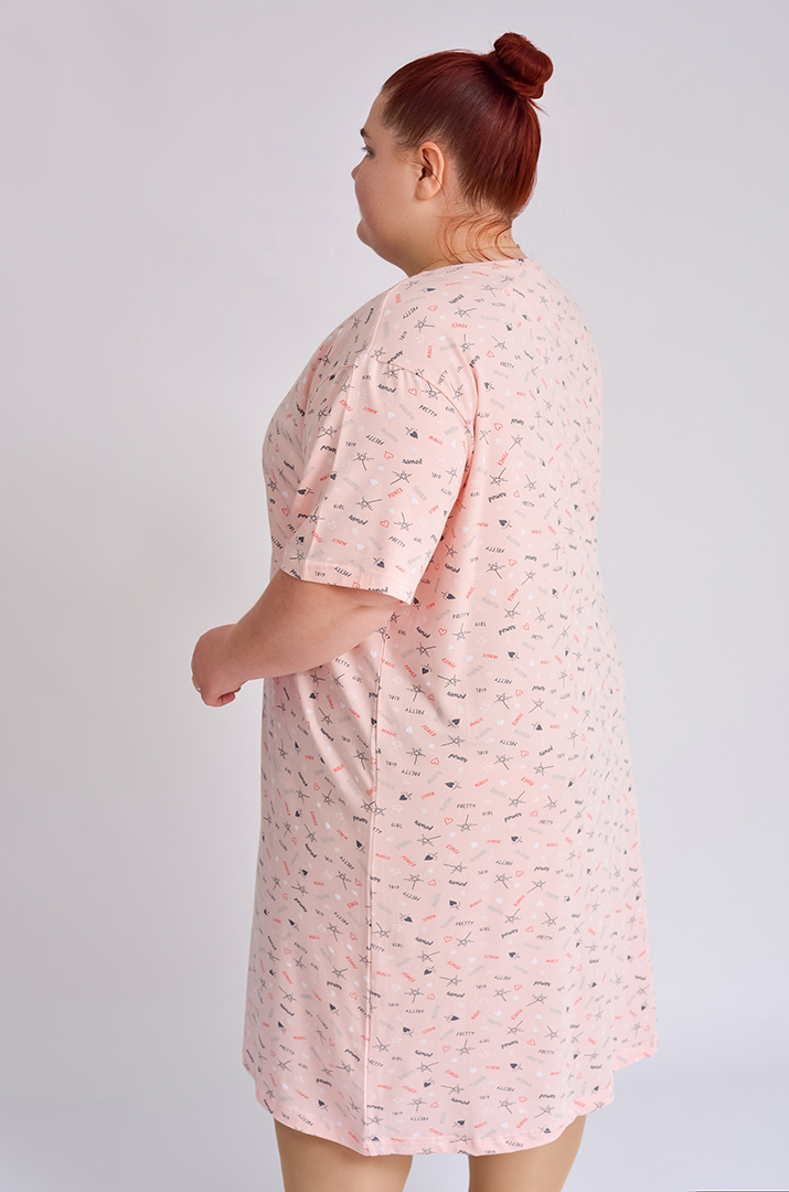 Нічна сорочка коротка в принт великих розмірів