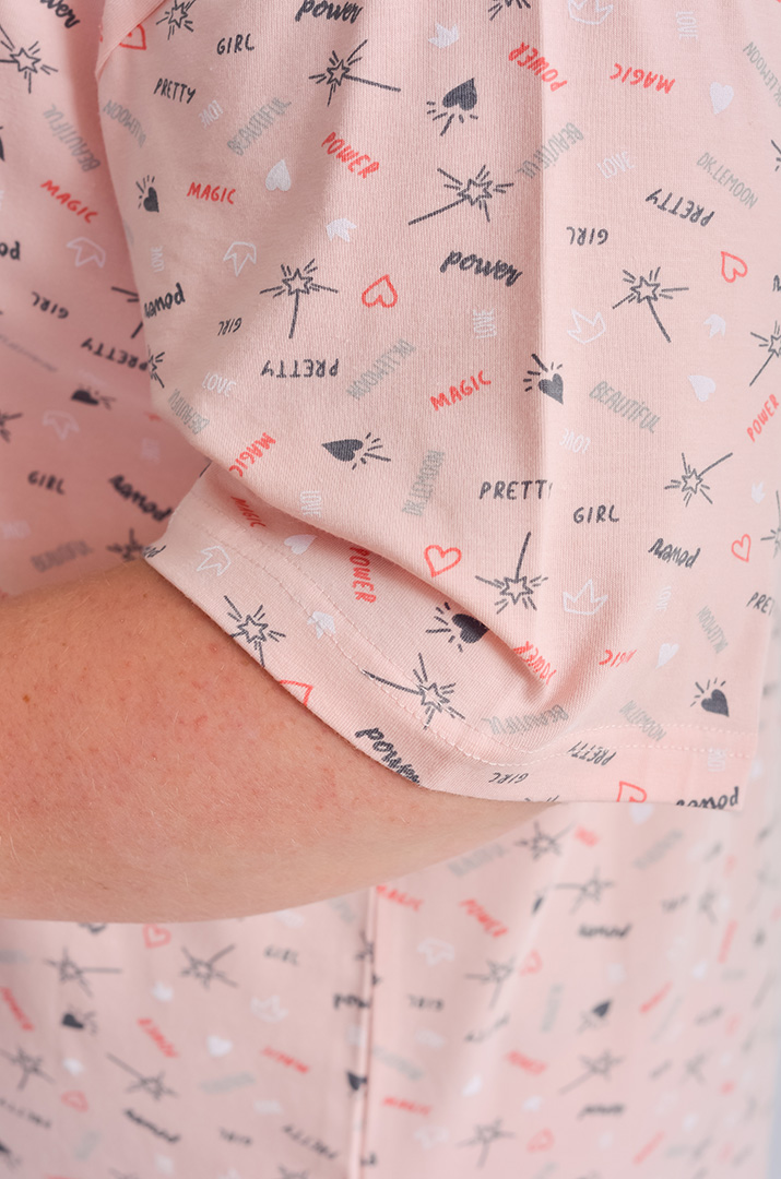 Нічна сорочка коротка в принт великих розмірів