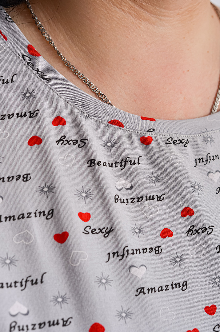 Нічна сорочка коротка в принт великих розмірів