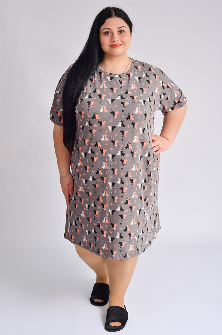 Нічна сорочка коротка в принт великих розмірів