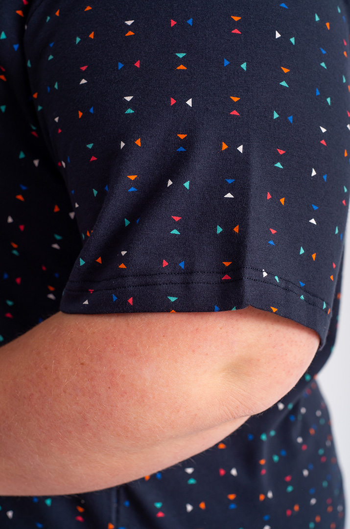 Нічна сорочка коротка в принт великих розмірів