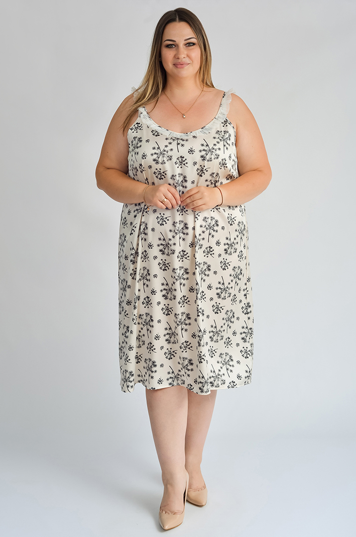 Ночная рубашка на тонких бретелях больших размеров