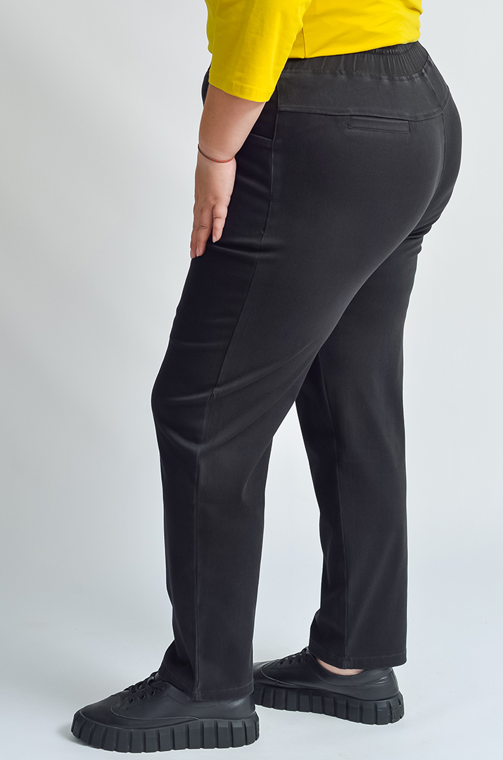 Джеггінси з еластичним поясом і кишенями великих розмірів