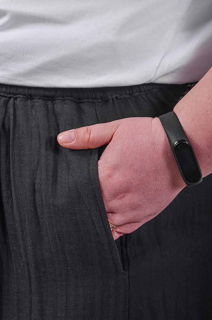 Брюки-спідниця з фактурної тканини на зав'язці великих розмірів